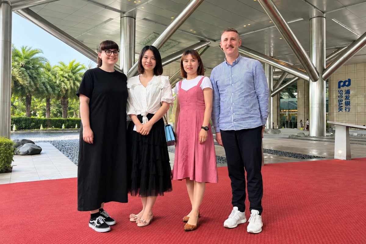 HoldingStyle meeting with international footwear clients for shoe development
